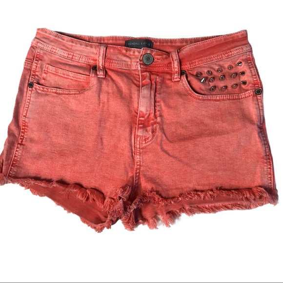 KENDALL & KYLIE Stud Detail Cut Off Shorts 11 - Picture 1 of 7